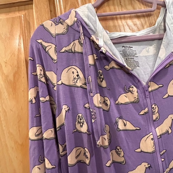 MeUndies Women's Seal Print Hooded Pajama Jumpsuit One Piece Sleepwear - Picture 9 of 11